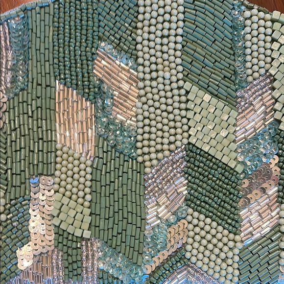 Antik Kraft | Green Beaded Clutch with Tassel - Picture 4 of 10